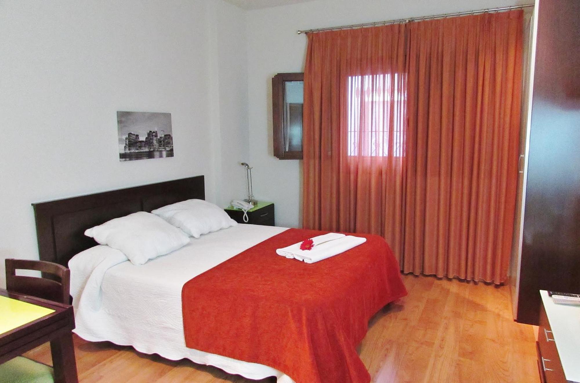 Apartamentos Turisticos Las Nieves Granada Værelse billede