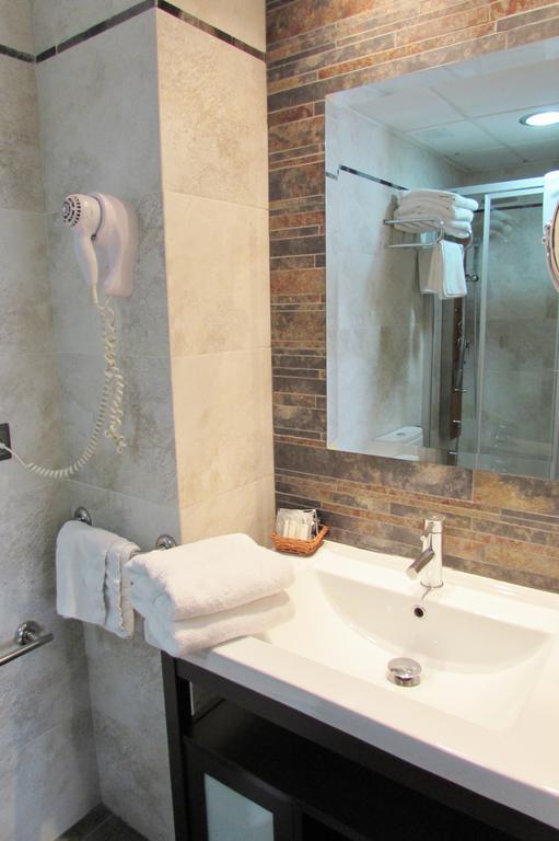 Apartamentos Turisticos Las Nieves Granada Eksteriør billede