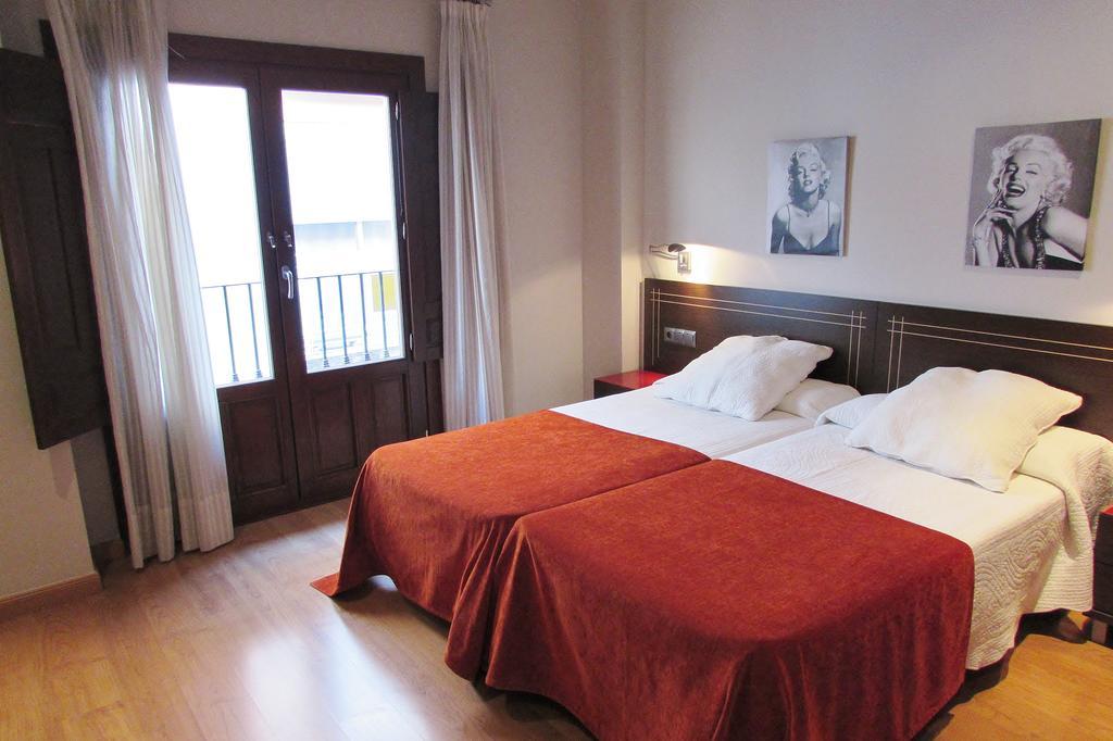Apartamentos Turisticos Las Nieves Granada Eksteriør billede