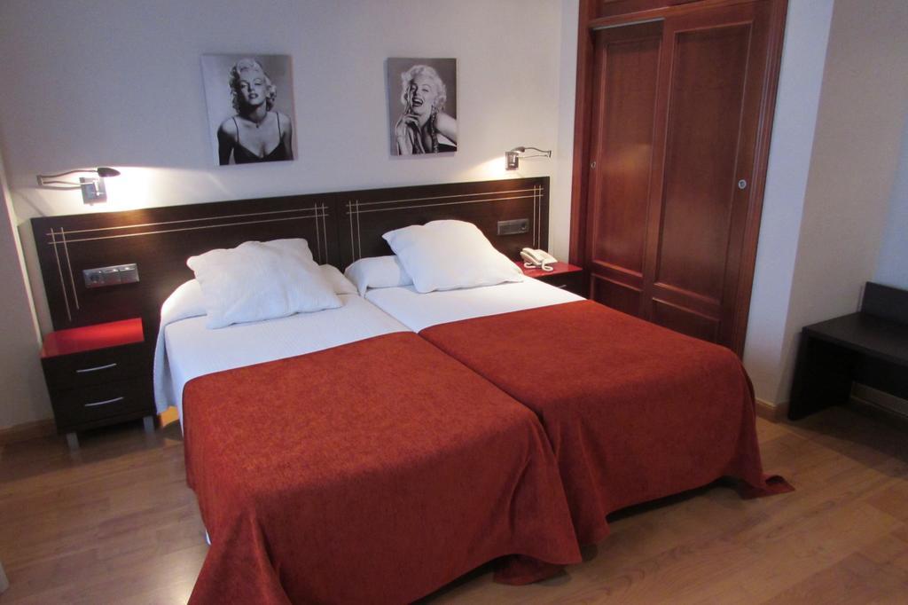 Apartamentos Turisticos Las Nieves Granada Eksteriør billede