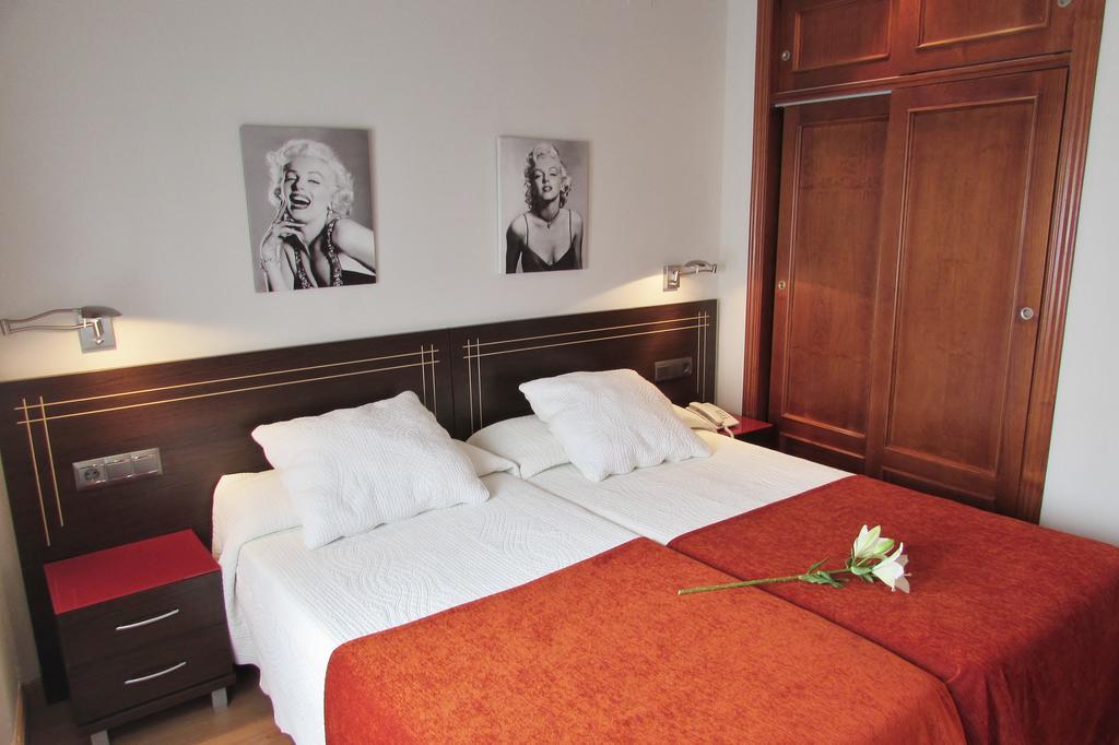 Apartamentos Turisticos Las Nieves Granada Eksteriør billede