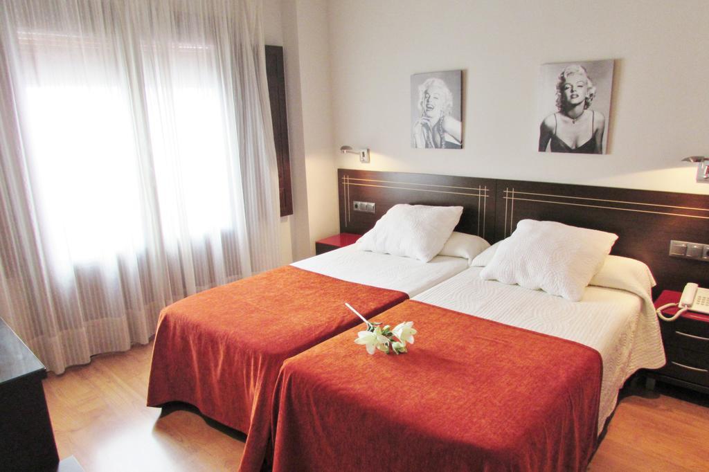 Apartamentos Turisticos Las Nieves Granada Eksteriør billede
